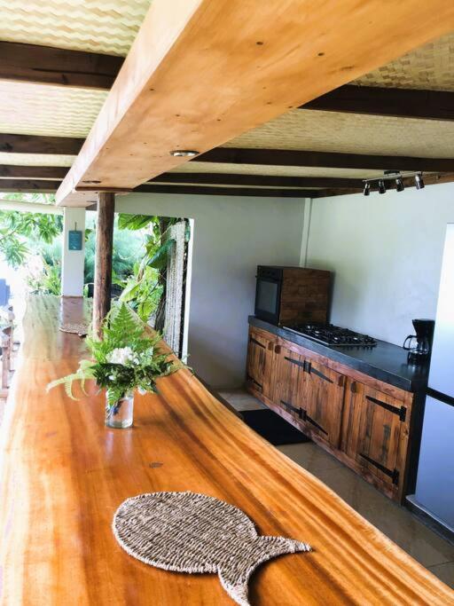 Bungalow Tiarii, Avec Acces Direct A Une Plage Privee Tevaitoa Eksteriør bilde